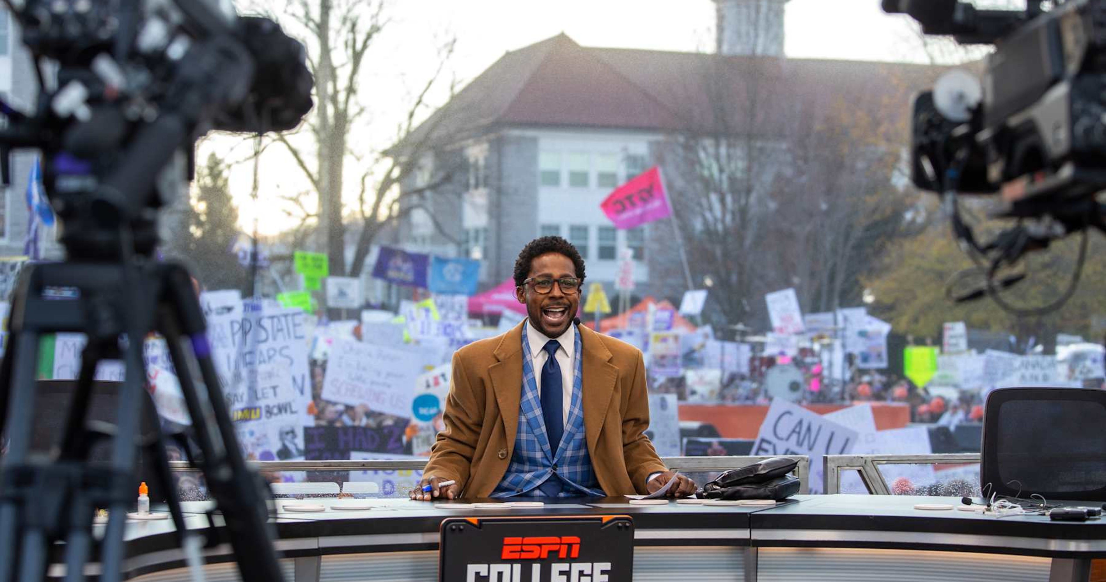 ESPN College Gameday 2024: Week 15 Location Hosts, TV Schedule and ...