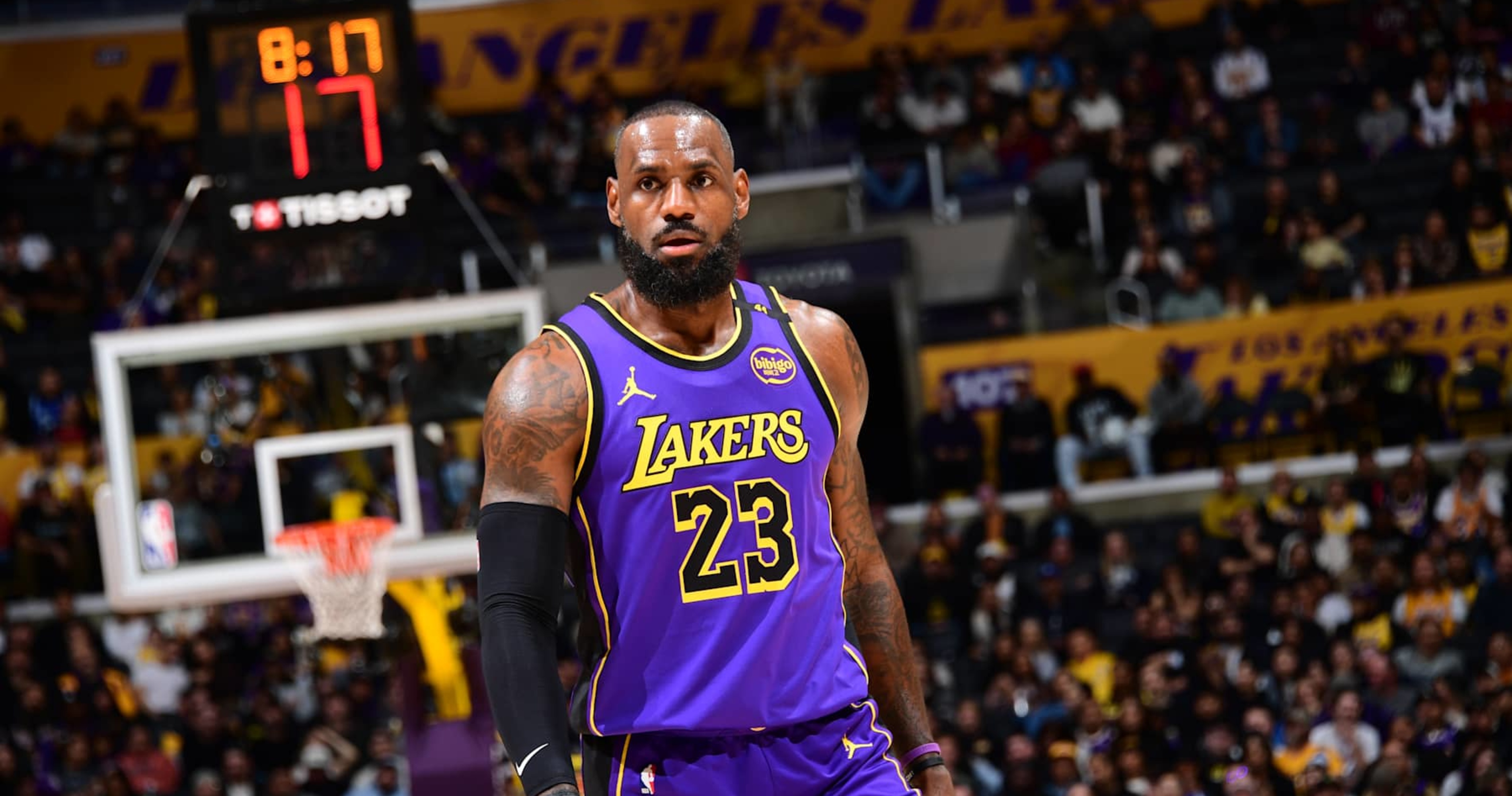 LeBron James Amazes NBA Fans with Historic Triple-Double in Lakers’ Win vs. Wizards