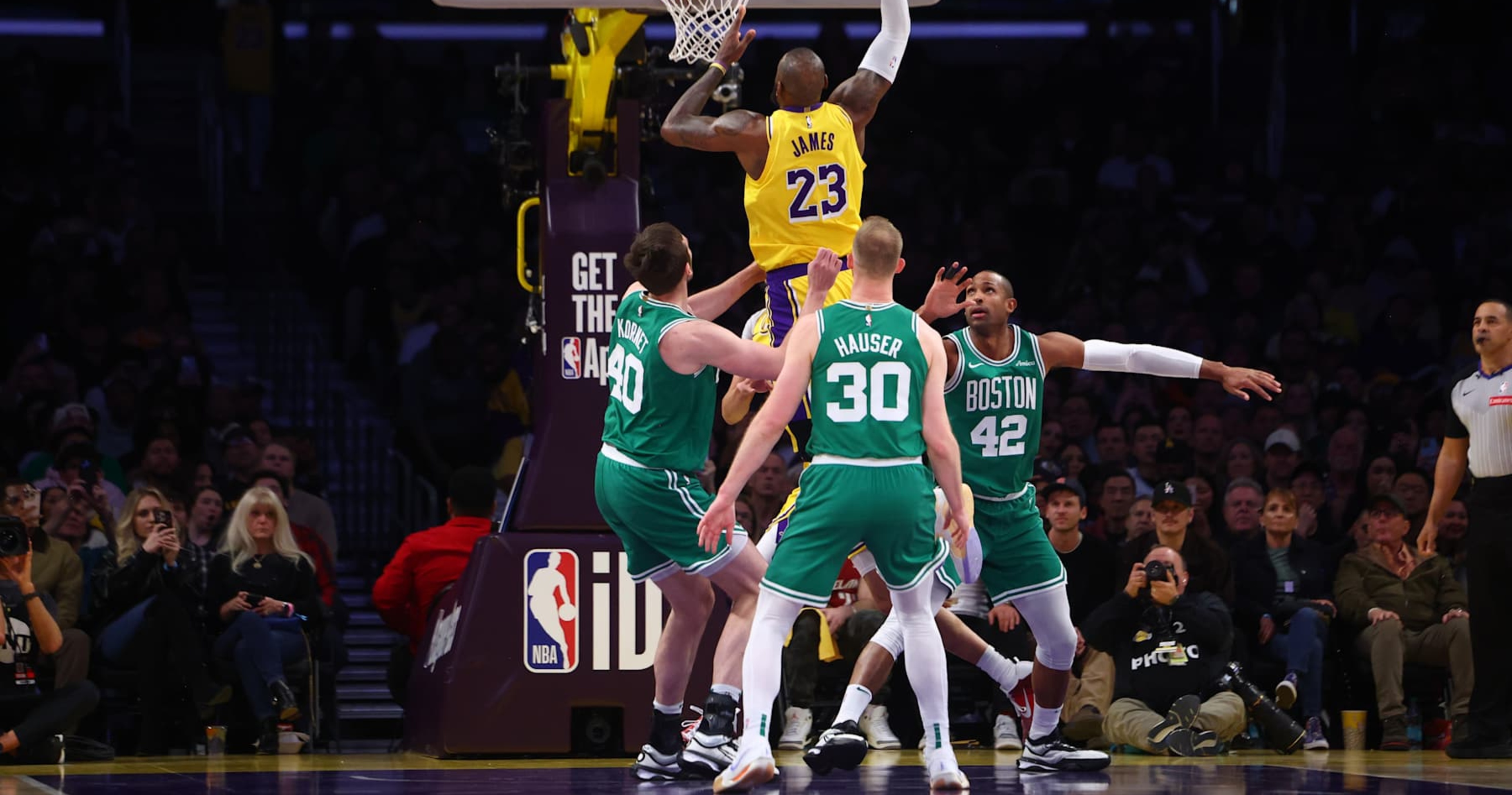 LeBron James, Lakers Amaze NBA Fans with Blowout Win vs. Jayson Tatum, Celtics