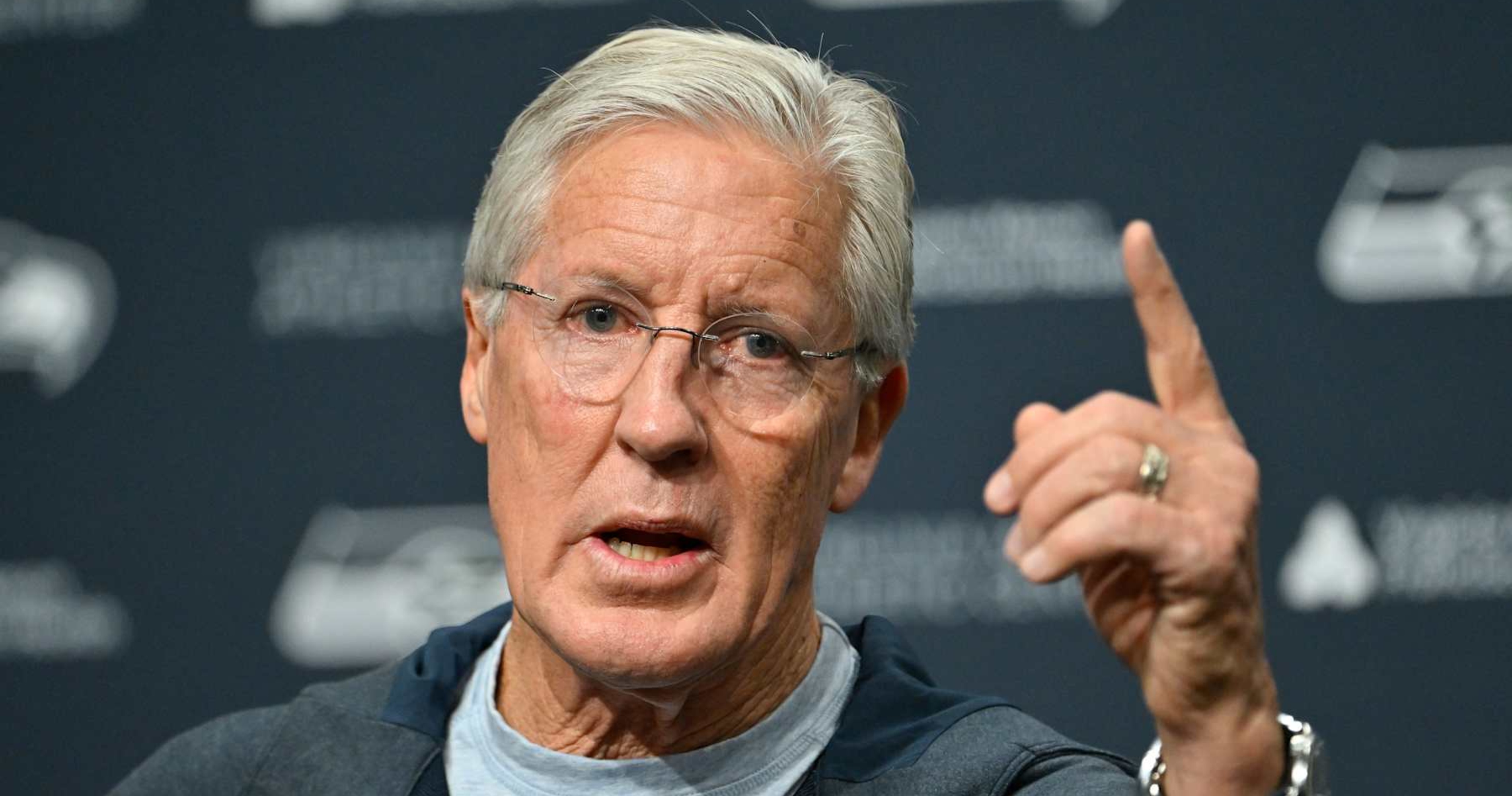 Pete Carroll Says Raiders Will 'Lean' on Tom Brady During Search for QB thumbnail