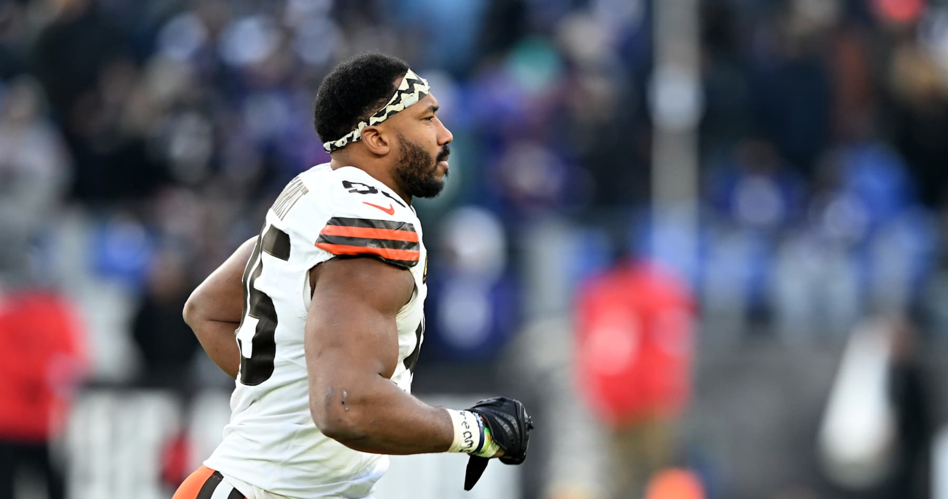 Every NFL Team’s Salary Cap Outlook as Myles Garrett Requests Trade from Browns