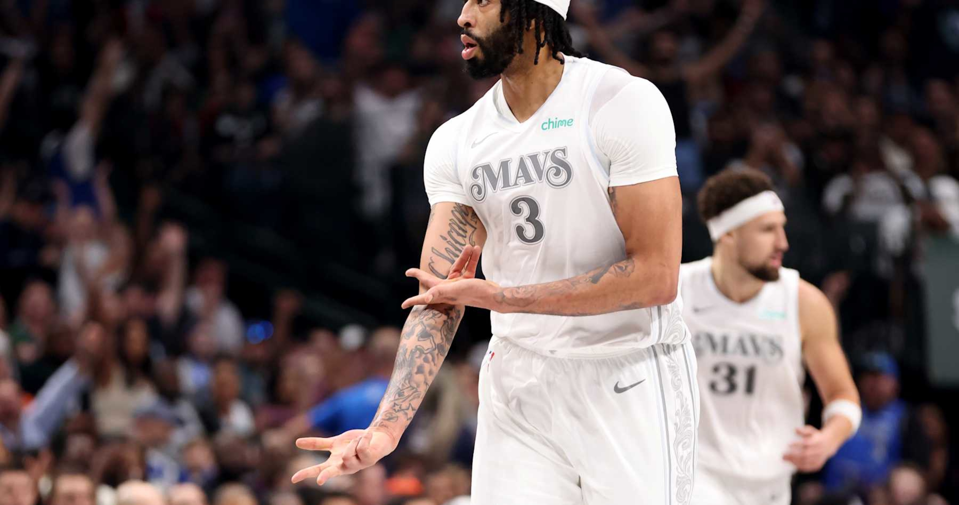 Anthony Davis, Giannis Out for NBA All-Star Game; Silver to Name Injury Replacements