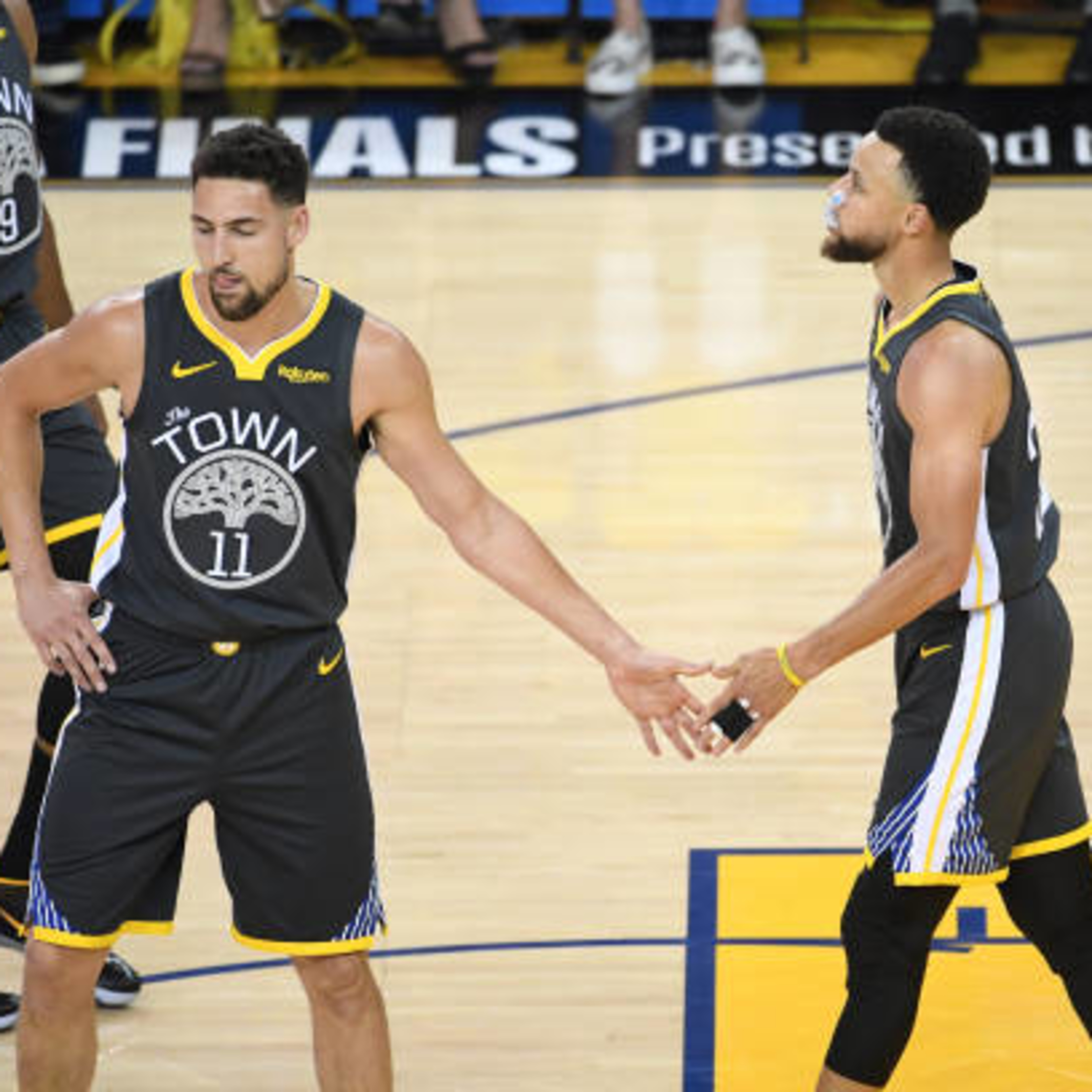 Steph Curry Thinks Klay Thompson's NBA 3-Point Record Is 'Gettable ...