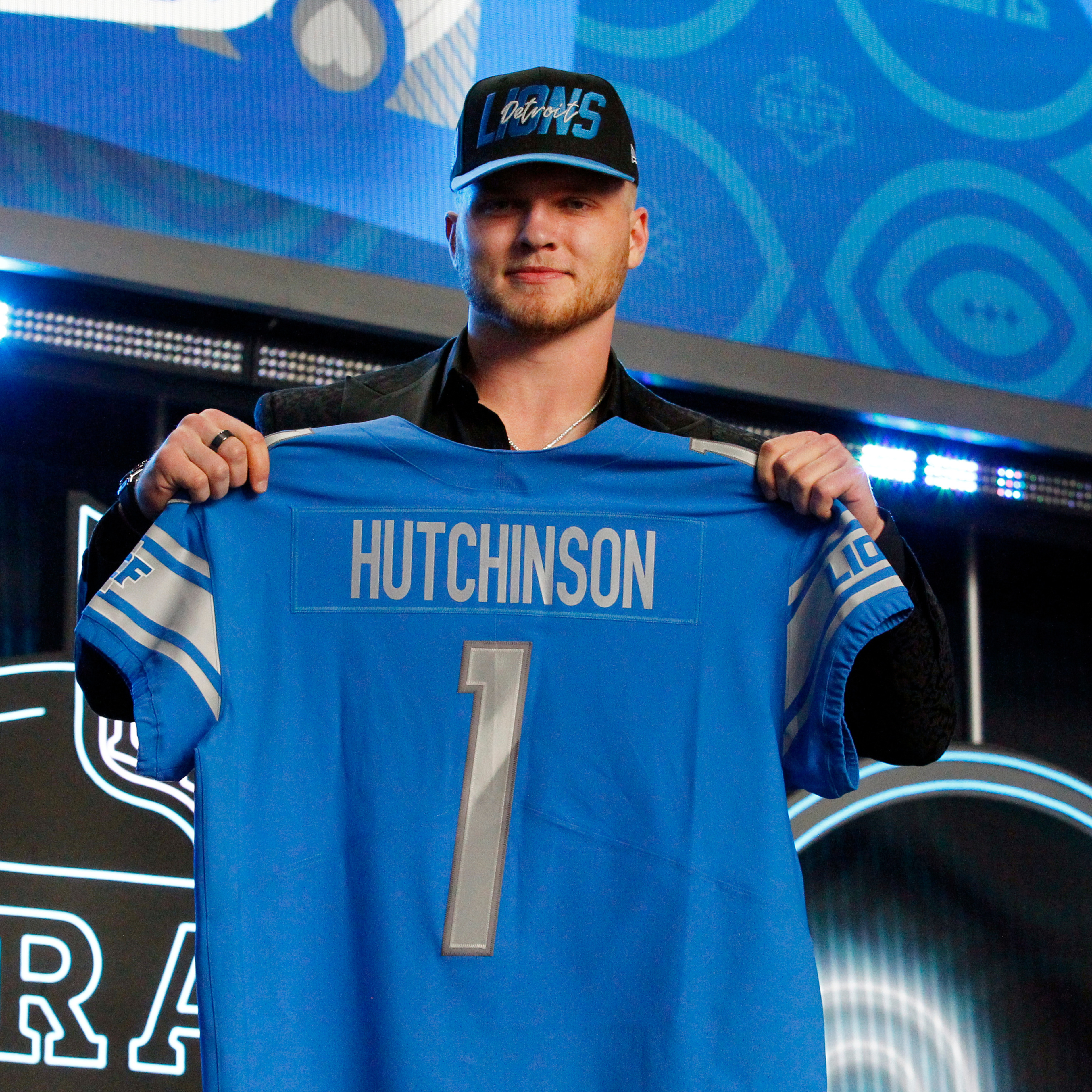 Aidan Hutchinson, Lions Agree to $35.7M Rookie Contract After 2022 NFL Draft