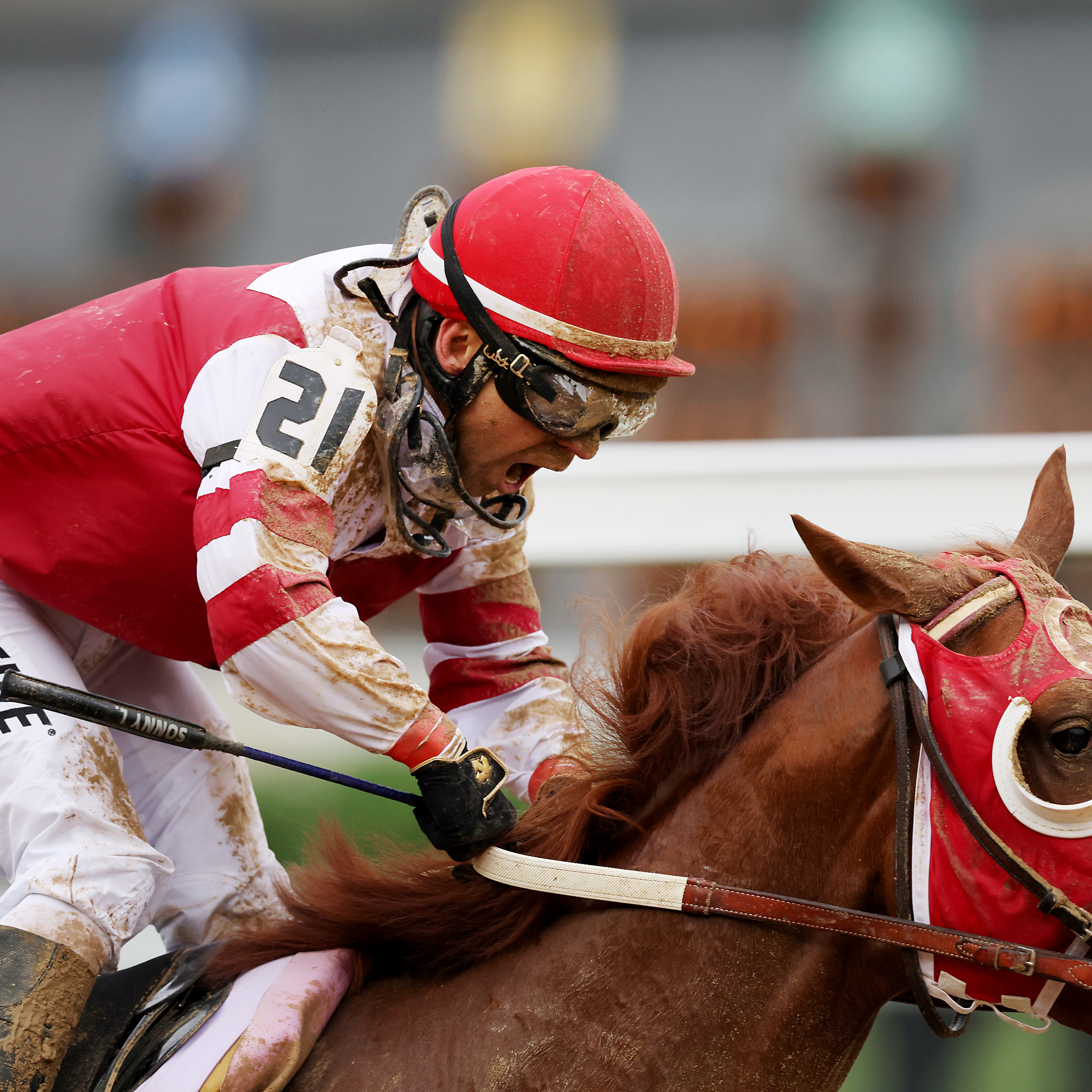 Bettor Wins $74K on $5 Trifecta Wager on 2022 Kentucky Derby After Rich Strike Upset