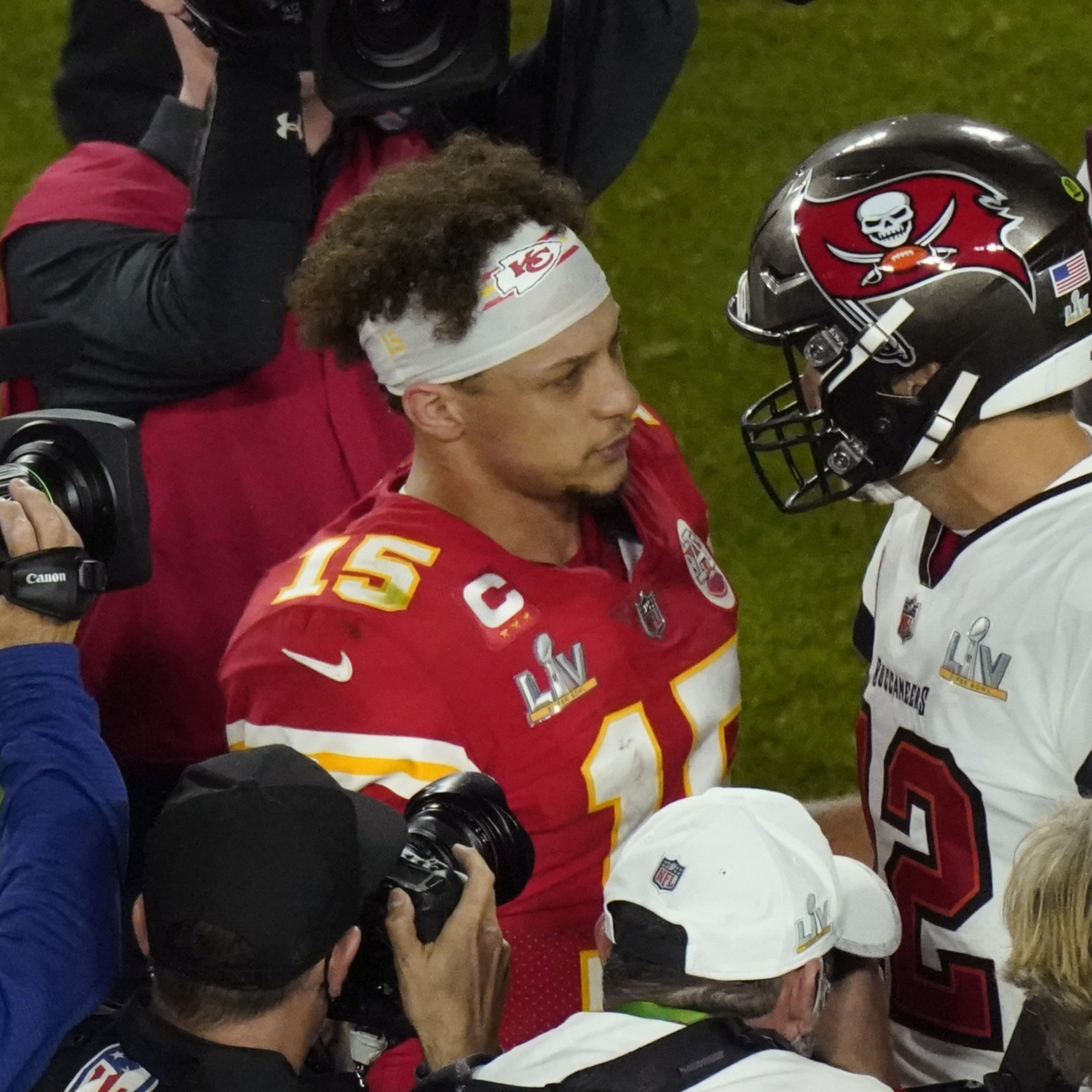 NFL Schedule 2022: Patrick Mahomes, Chiefs vs. Tom Brady, Bucs Set for Week 4 SNF