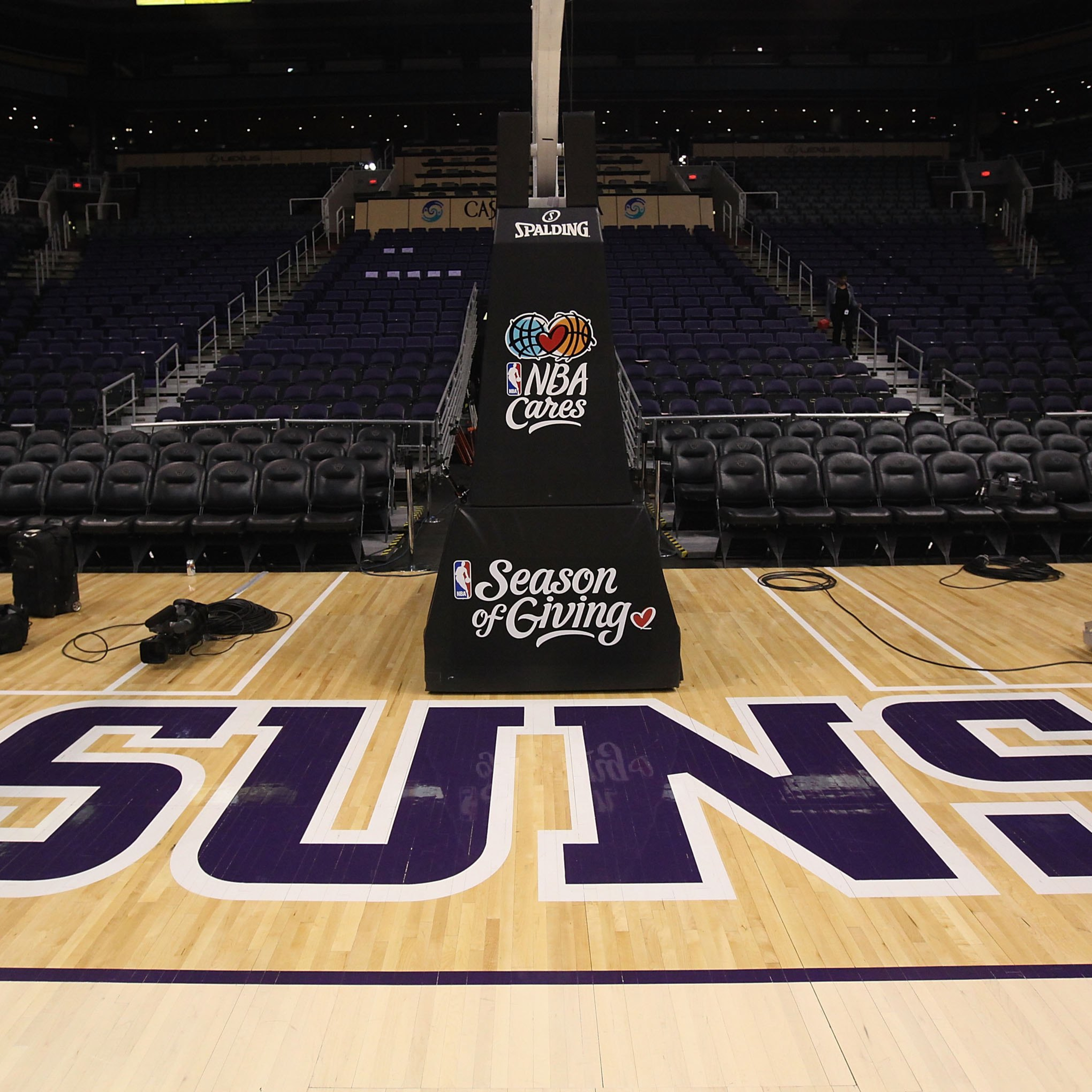 Report: Suns Dealt with COVID-19 Outbreak Late in NBA Western Conference Semifin..