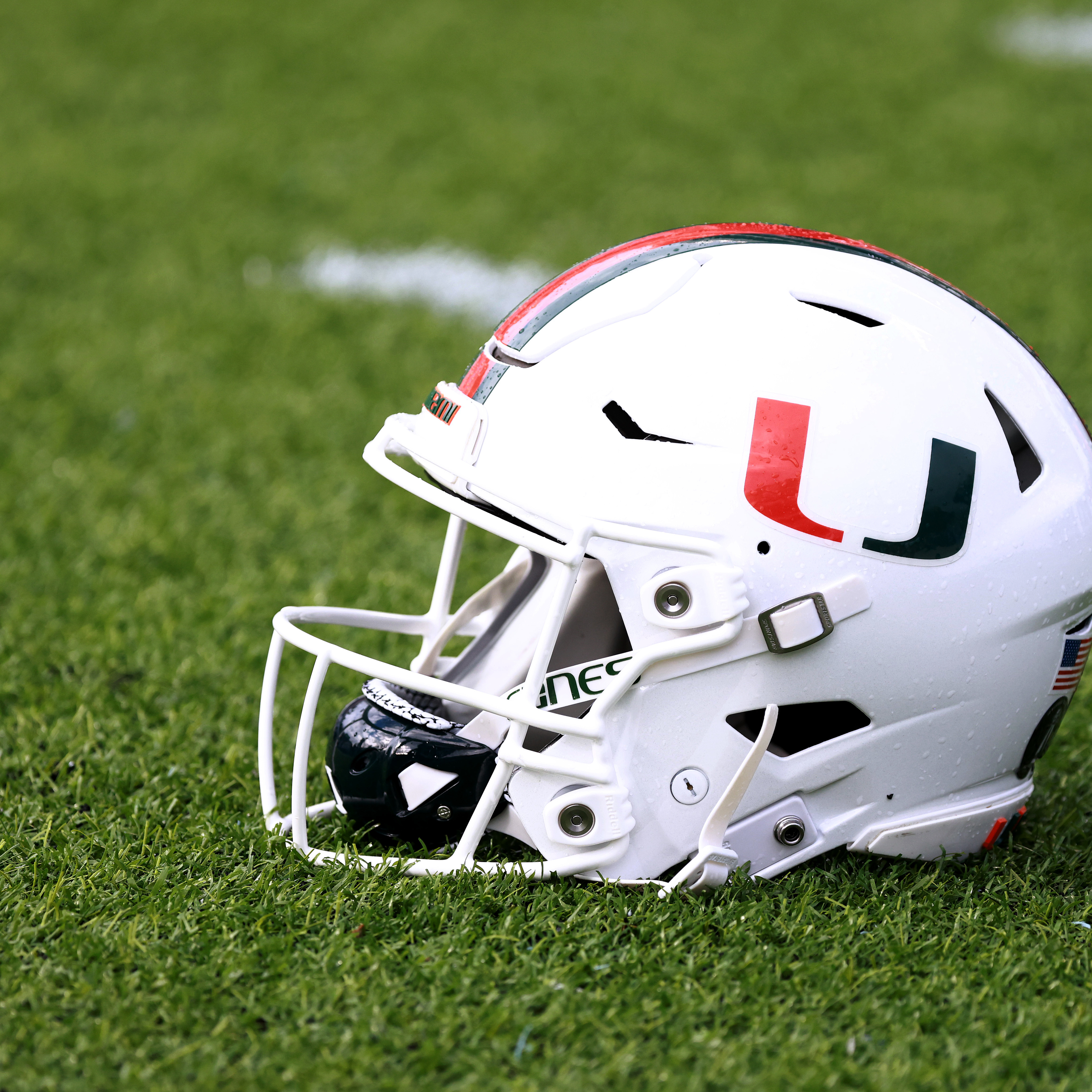 Jaden Rashada Reportedly Agreed to $9.5M NIL Contract With Miami Booster John Ru..