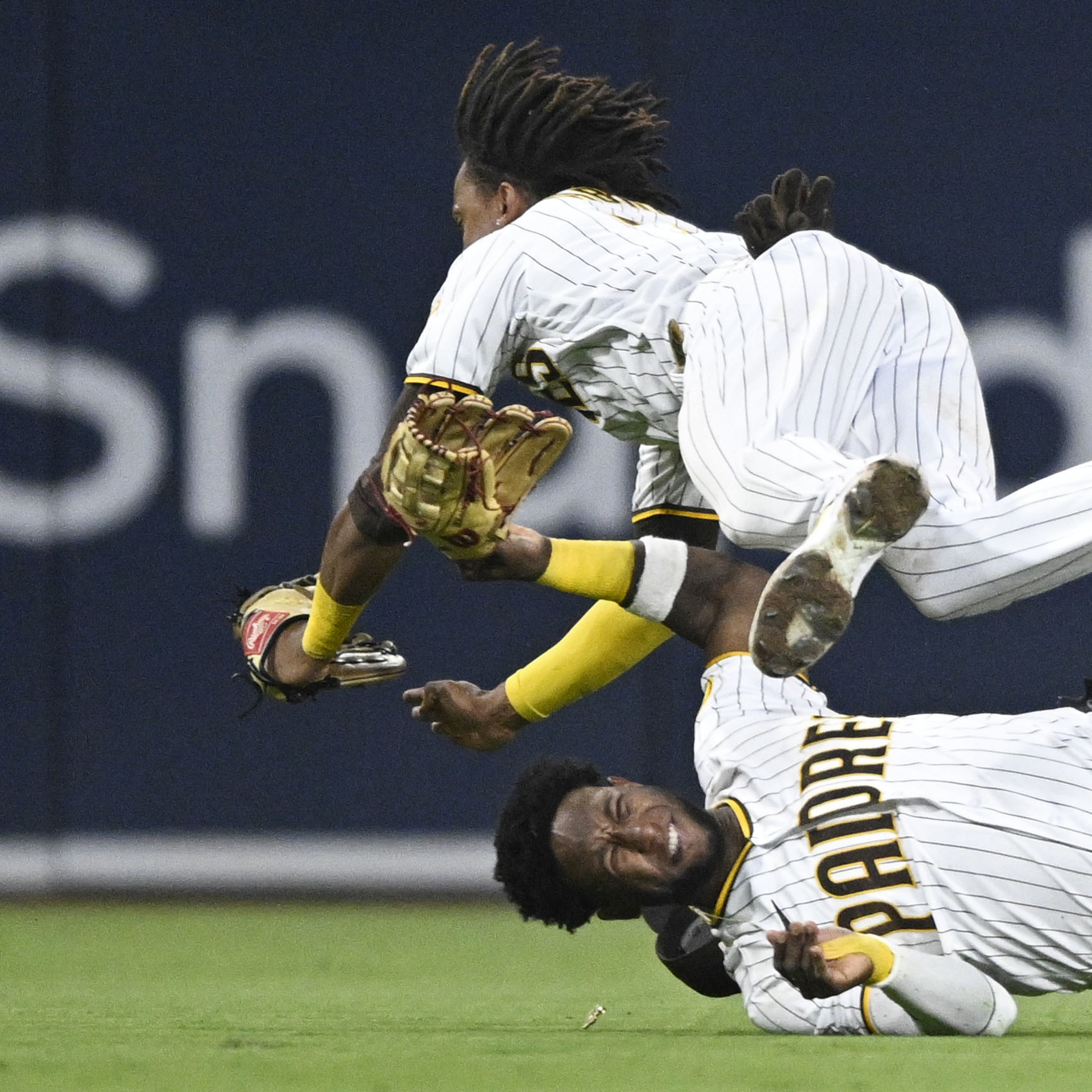 Padres' Jurickson Profar Diagnosed with Concussion, Neck Injury After Scary Coll..