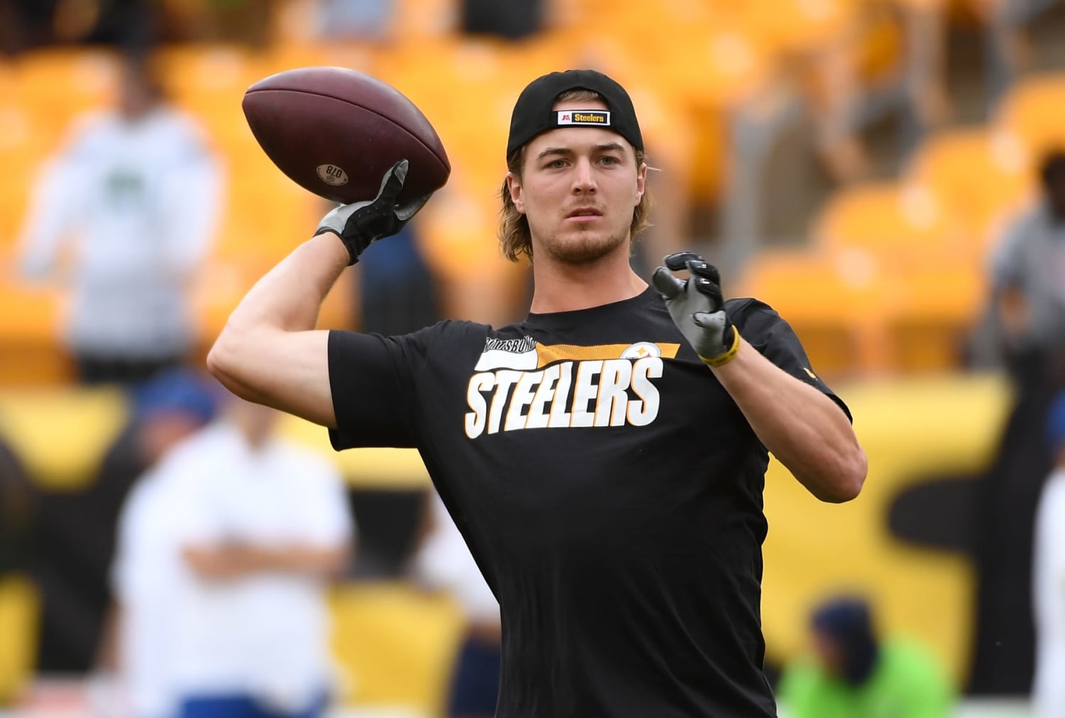 Bleacher Report Believes Steelers' Kenny Pickett Should