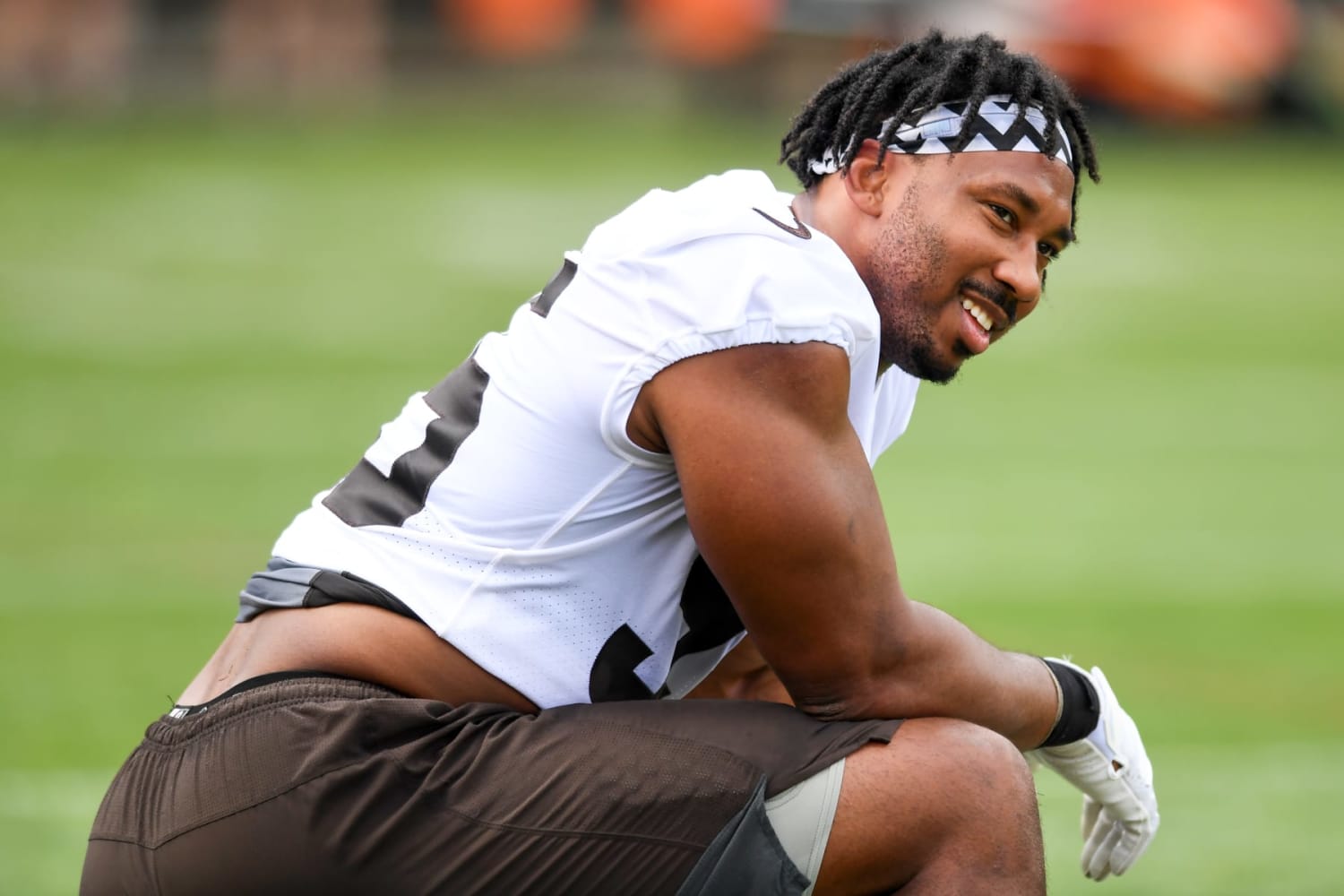 NFL rankings: Myles Garrett near but not the top edge rusher in ESPN's  survey - Dawgs By Nature