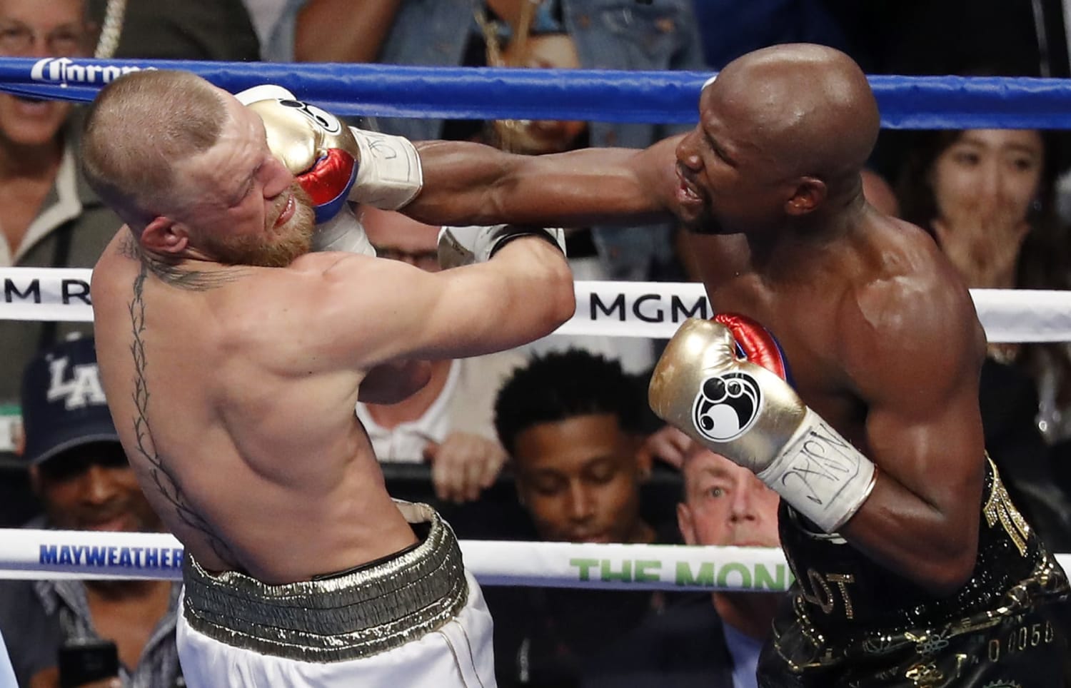 Bleacher Report on X: Complete chaos after the Floyd Mayweather-John Gotti  III fight was stopped 😳 (via @The_ZeusNetwork)  / X