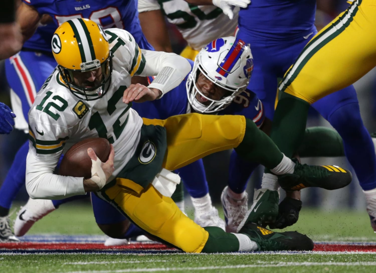 Bills slog through second half but beat neutered Packers, 27-17