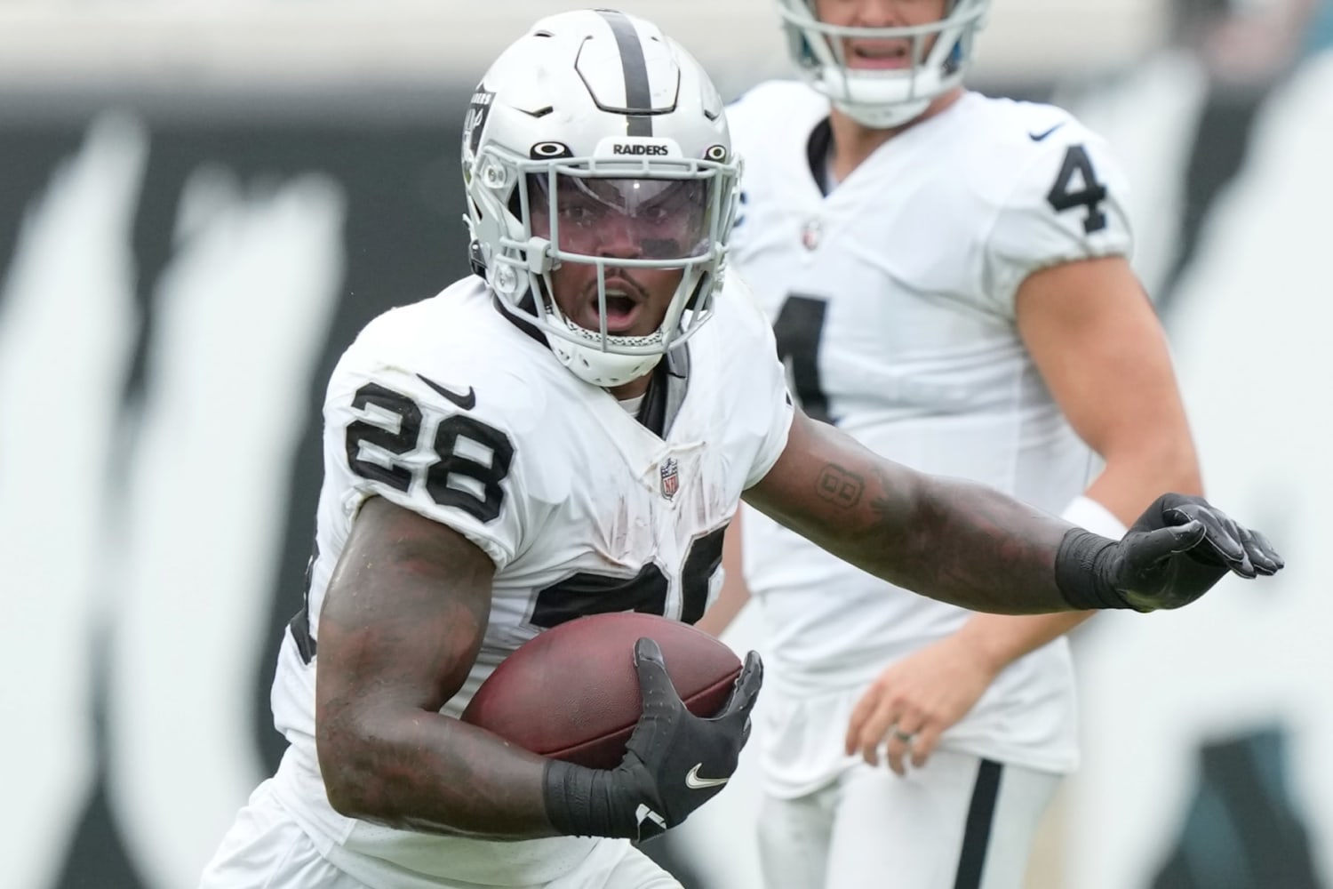 Field Yates on X: Raiders RB Josh Jacobs (@iAM_JoshJacobs) is switching to  jersey number 8.  / X