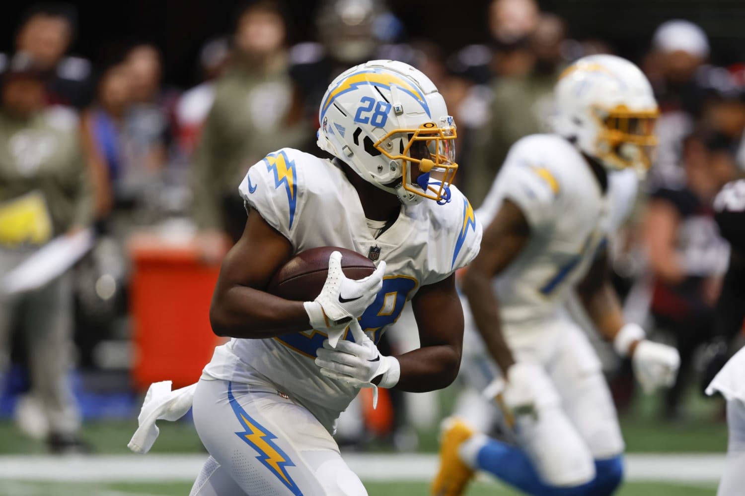 Isaiah Spiller takes pre-draft visit in Buffalo, helps Bills fans out at  airport