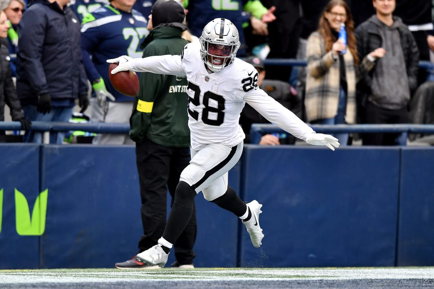 Bleacher Report suggests Raiders could trade RB Josh Jacobs