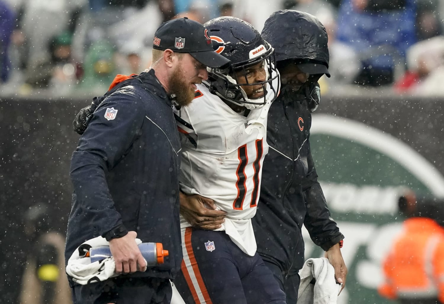 Bears' Darnell Mooney makes incredible catch over campgoers – NBC Sports  Chicago