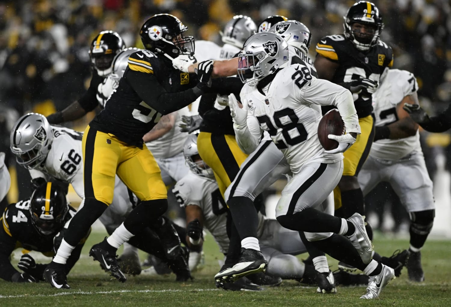 Steelers vs. Raiders Final Score: Steelers find a way, beat the Raiders  13-10 - Behind the Steel Curtain