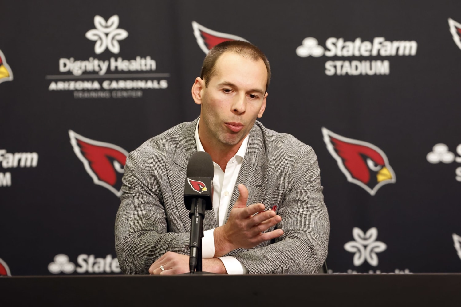 Cardinals HC Jonathan Gannon yet to announce Week 1 starting