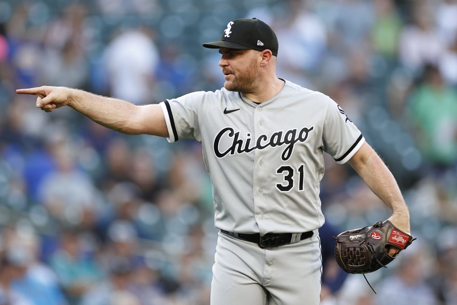 Hendriks gets first save since cancer as Giolito, White Sox top Yankees