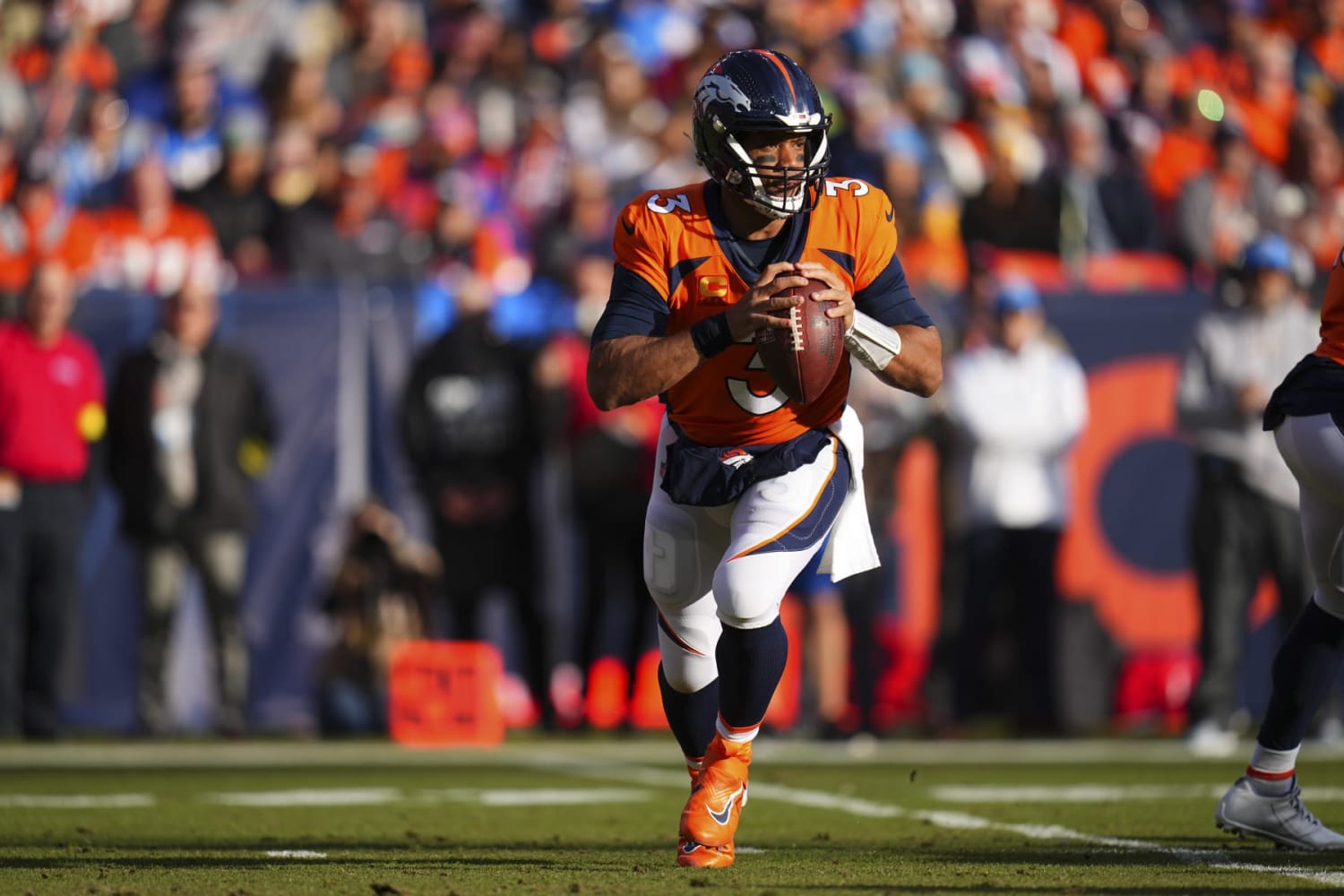 Bronco' interim HC game planned around Russell Wilson vs. Chiefs