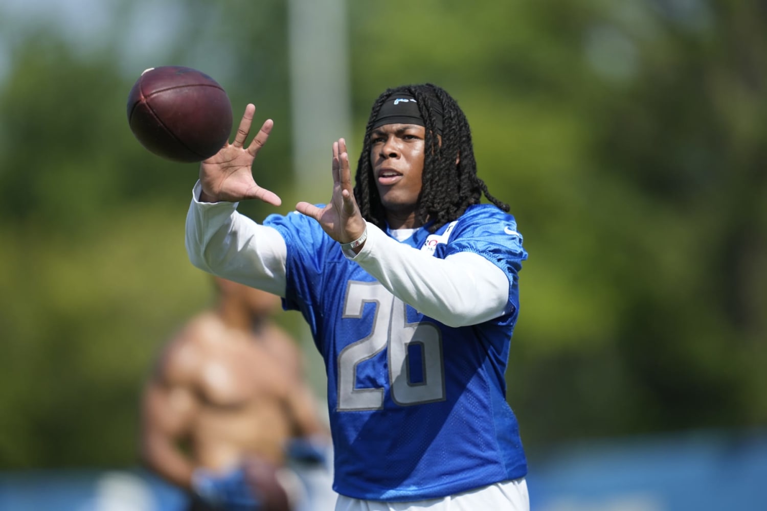 Detroit Lions Training Camp Battles: Who Will Be the Odd Man Out at  Linebacker?