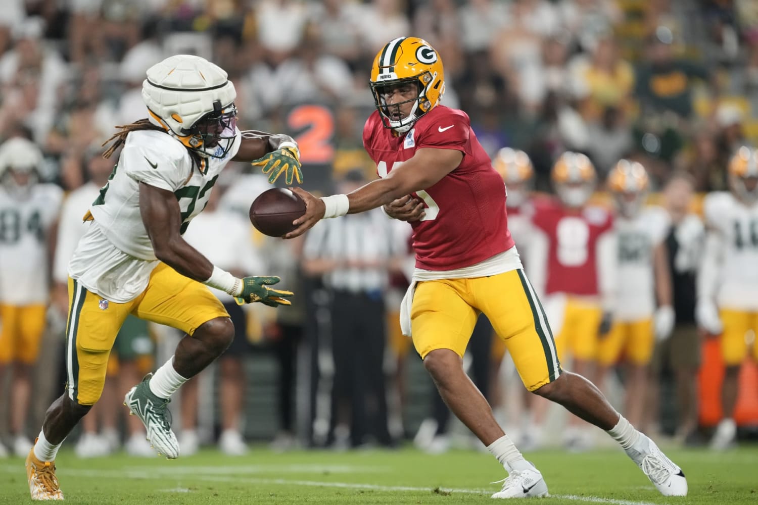 Green Bay Packers on X: A hungry team on the field for #Packers OTAs 