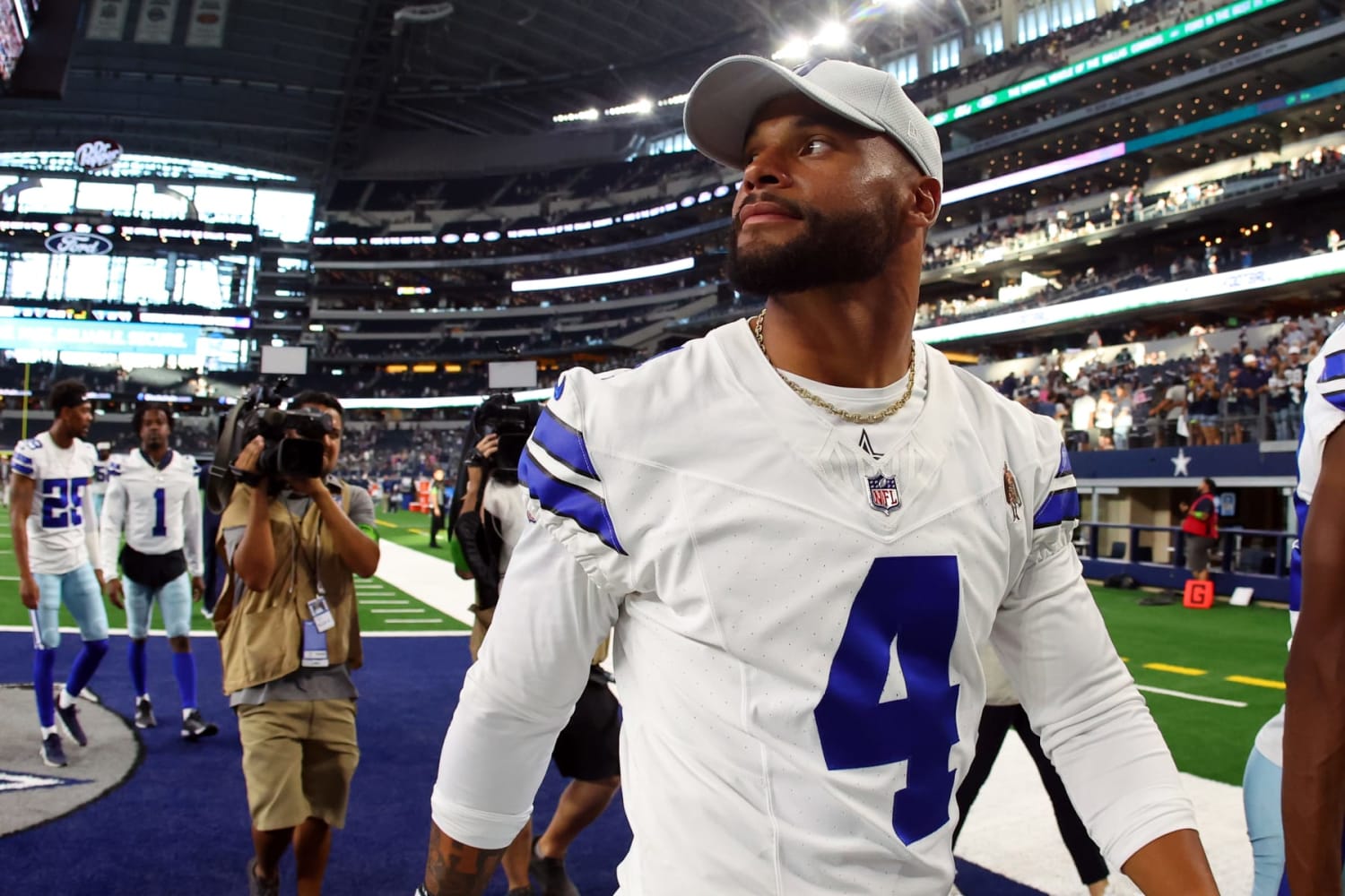 Mast General Store - Tom Landry, the legendary coach of the Dallas Cowboys,  once said, My hats did give me an identity. In fact, if I had a dollar for  every time