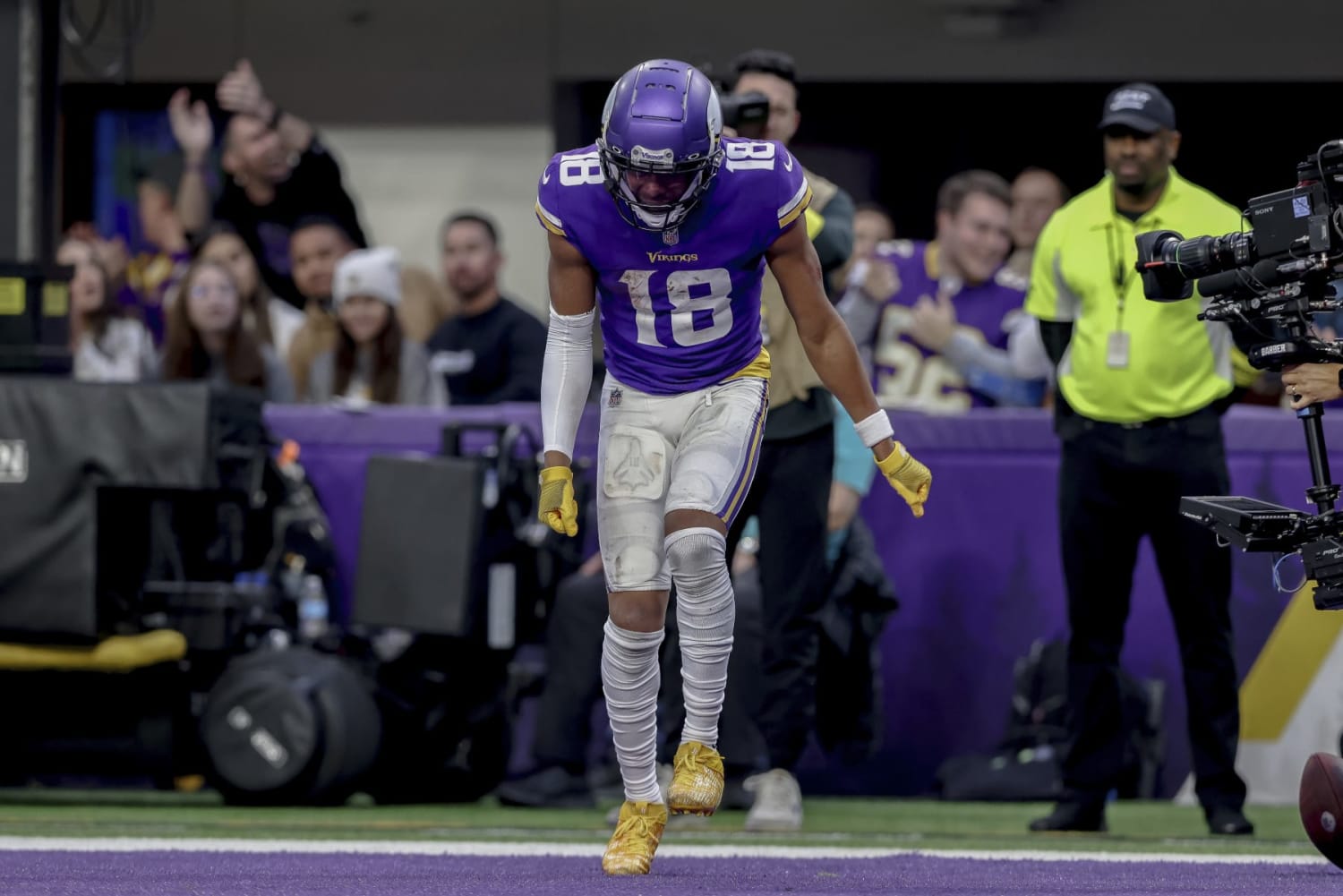 How Jalen Hurts' Record Contract Impacts Joe Burrow, Lamar Jackson, NFL QB  Market, News, Scores, Highlights, Stats, and Rumors