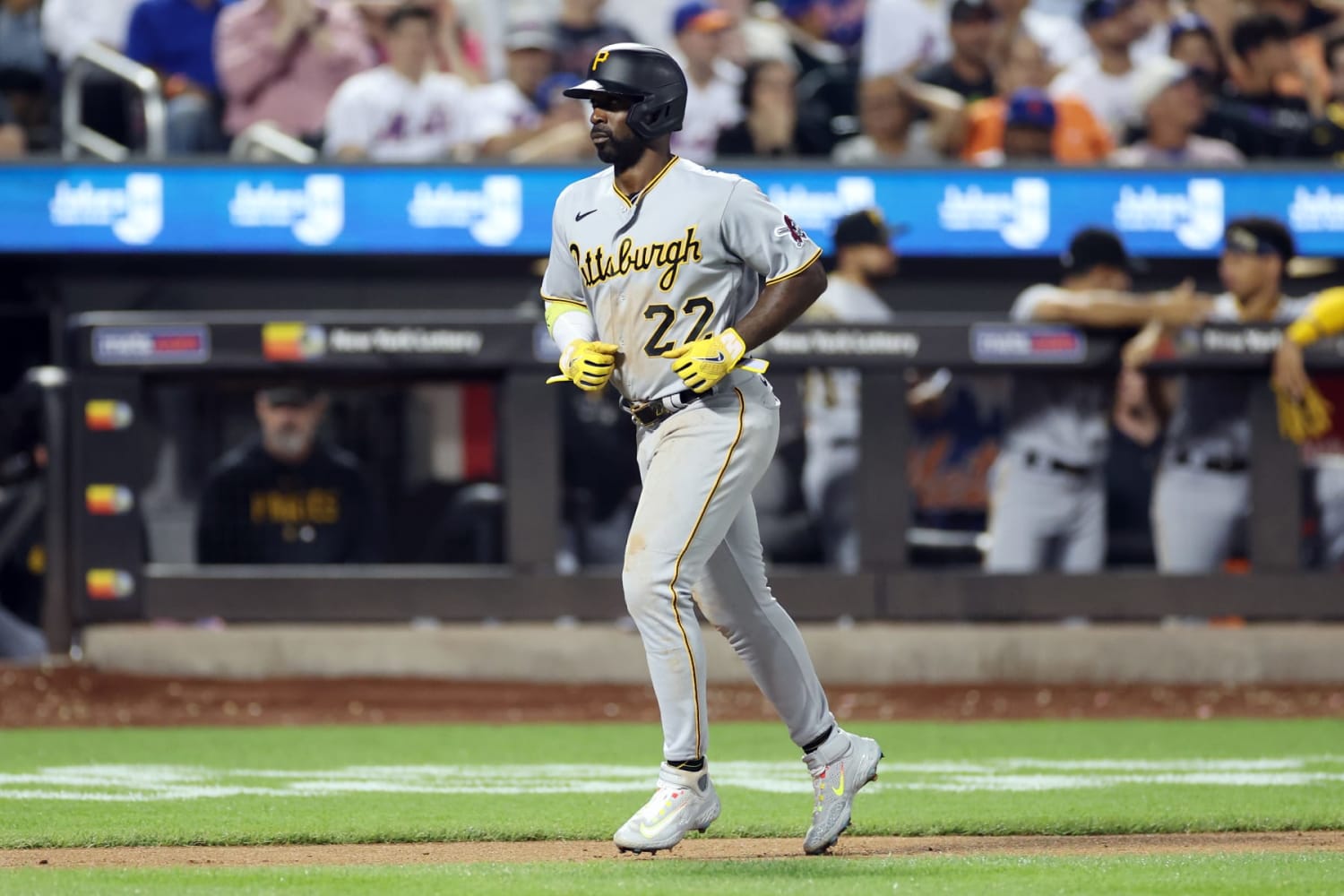 Pittsburgh Pirates' Andrew McCutchen reaches 2,000 career hits