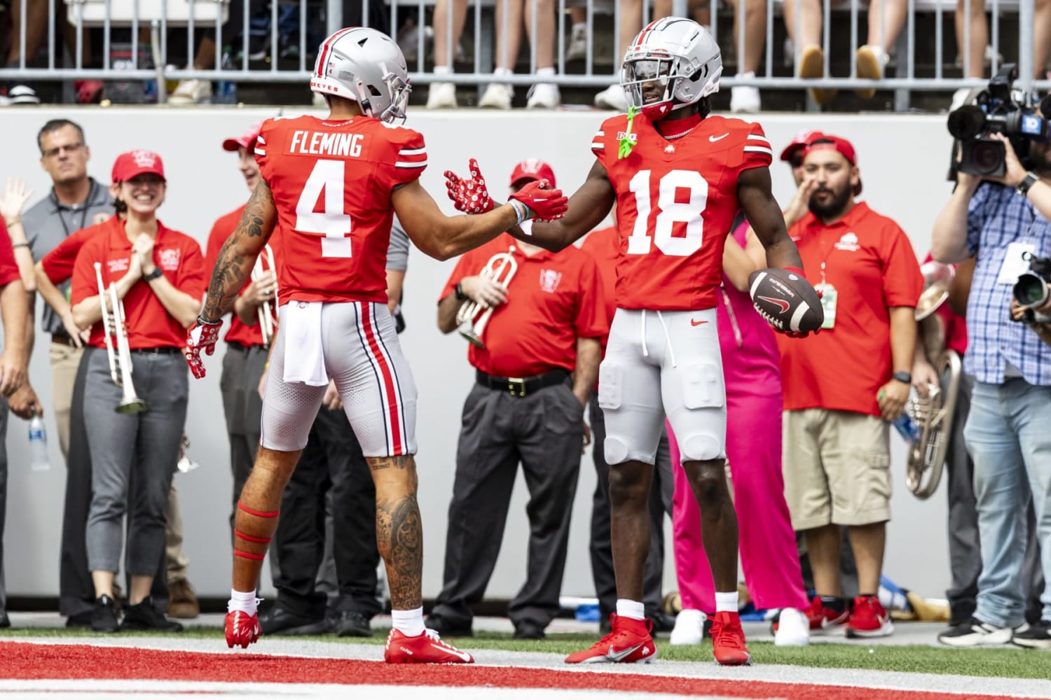 QB Justin Fields clocks fast 40-yard dash, throws 'pretty well' at Ohio  State pro day 