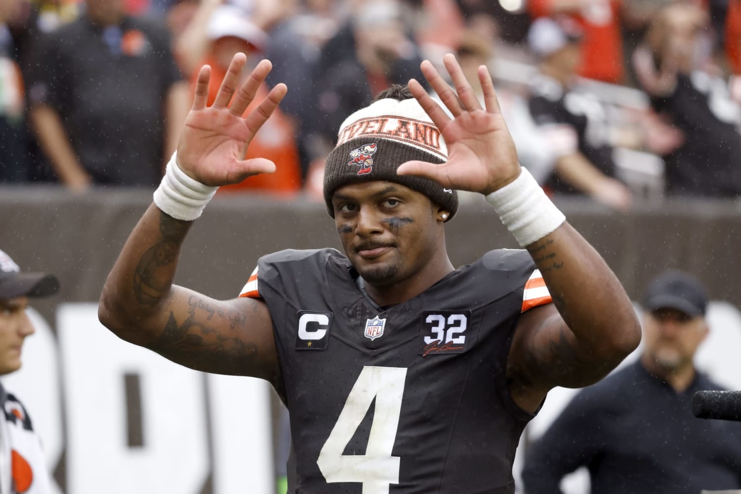 QB Deshaun Watson reports to Browns camp not knowing future – WANE 15