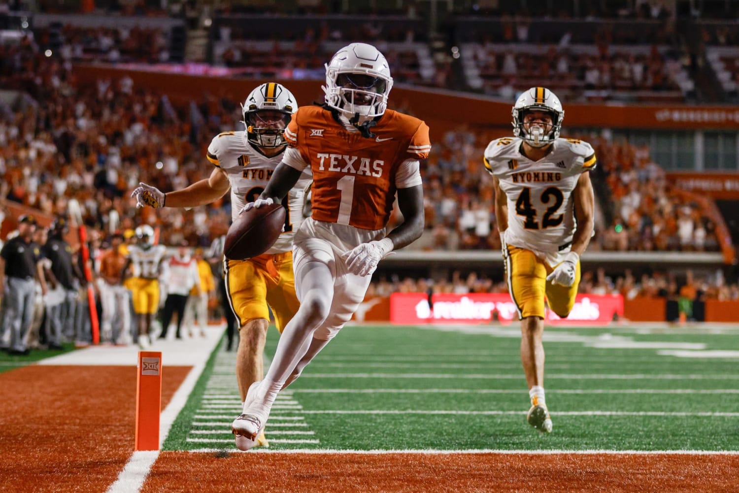 Texas vs. Wyoming: Free Live Stream, TV Channel, How to Watch - Bleacher  Nation