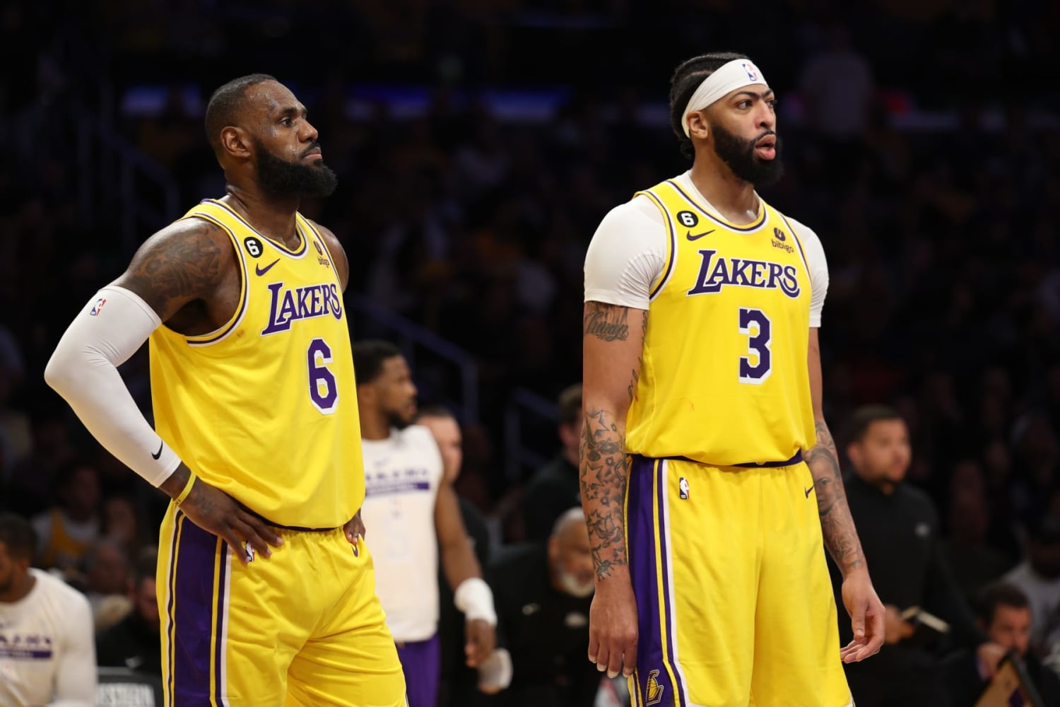 Watch LeBron James, Sons Throw Down Epic Dunks in Lakers Practice Facility  – NBC Los Angeles