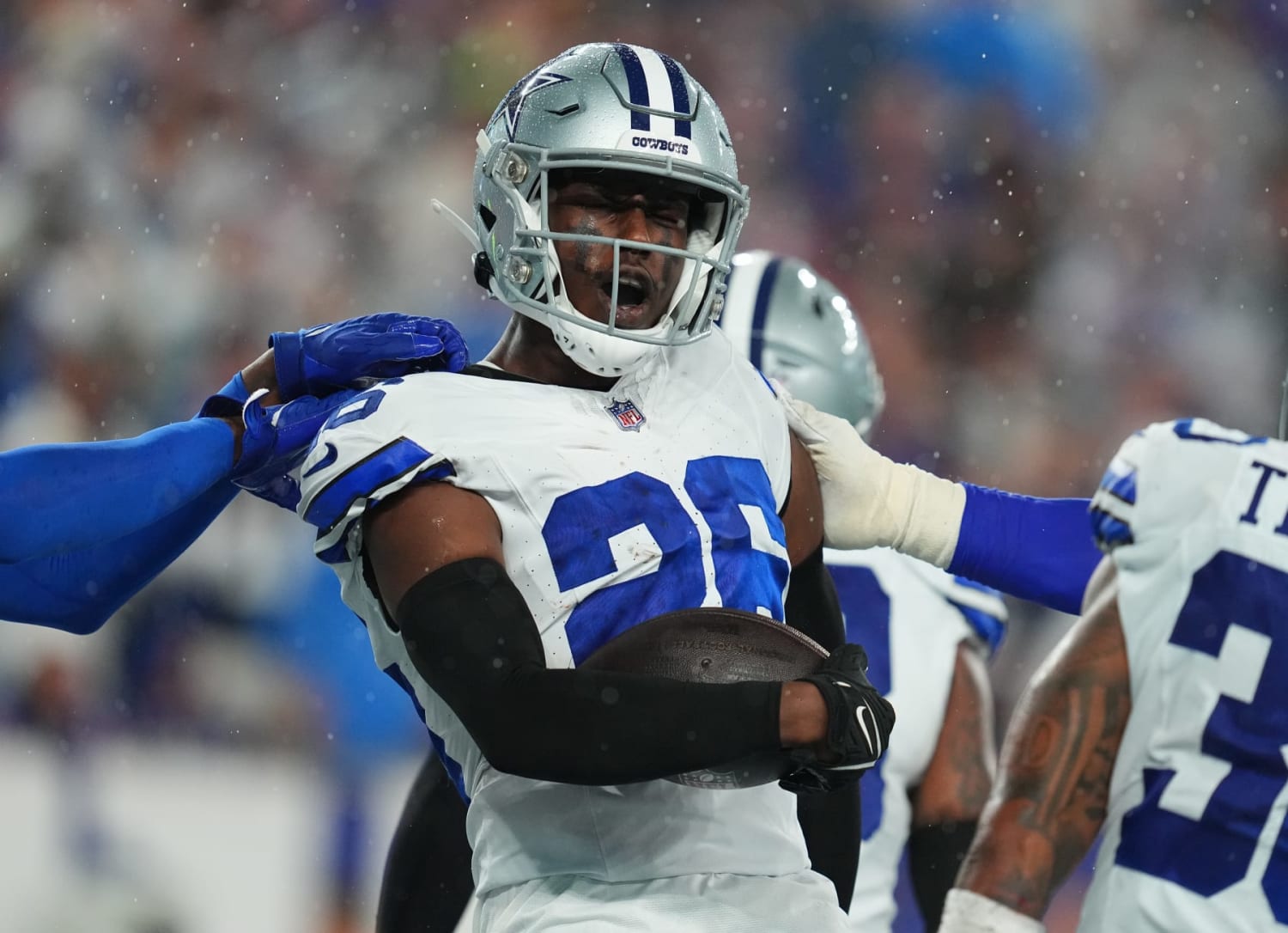 Cowboys' Diggs out for season after tearing ACL in practice
