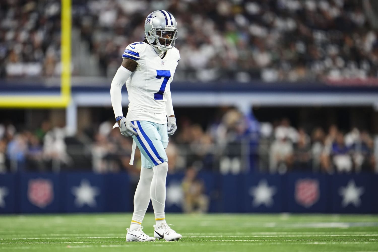 Cowboys' Prescott fined $25,000 for comments about officials