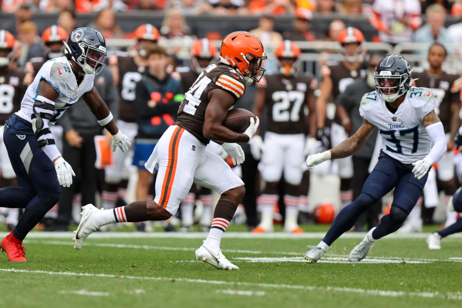 Browns' Tretter calls for discipline against KC assistant