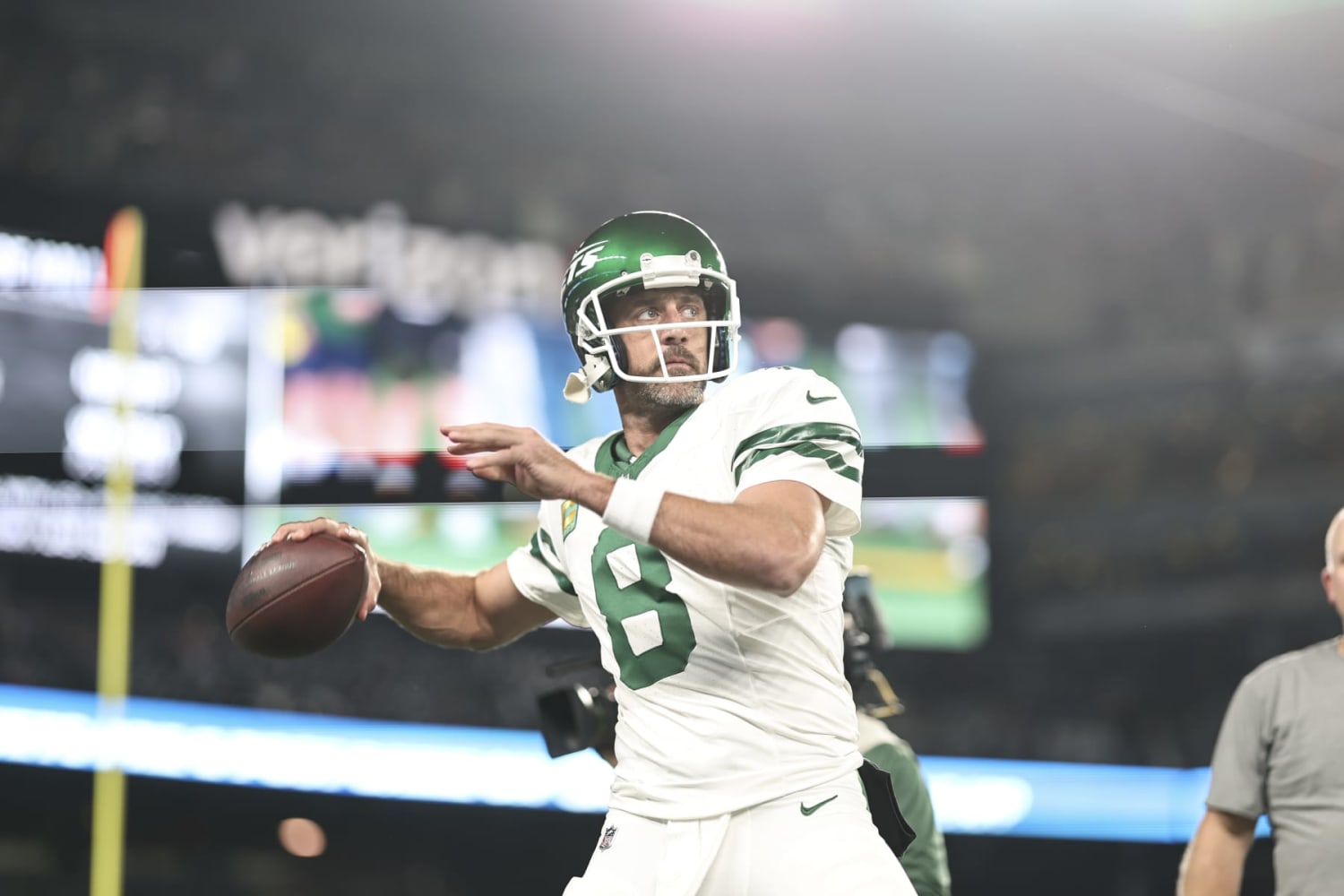 Aaron Rodgers Reportedly Met with the Jets on Monday (UPDATE: They're  Meeting Again Today) - Bleacher Nation
