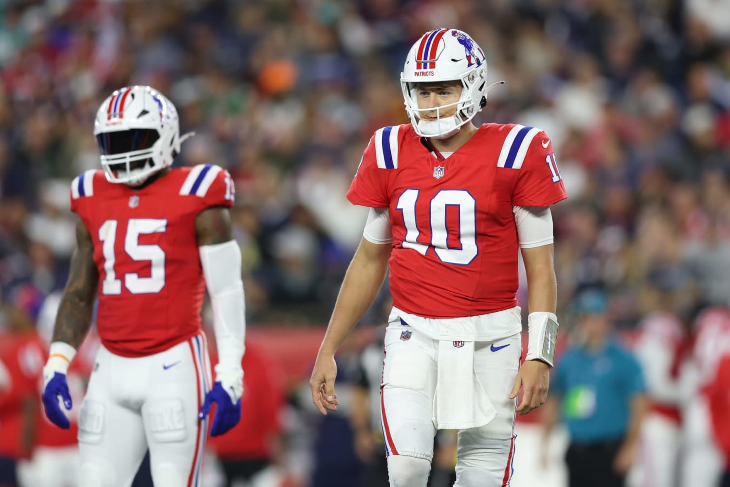 Mac Jones seen profanely criticizing Patriots' play-calling during lopsided  loss to Bills