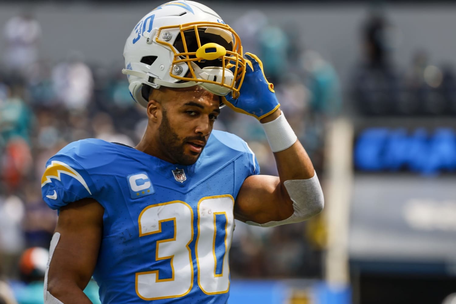 Chargers News: Does Jonathan Taylor's new deal affect Austin