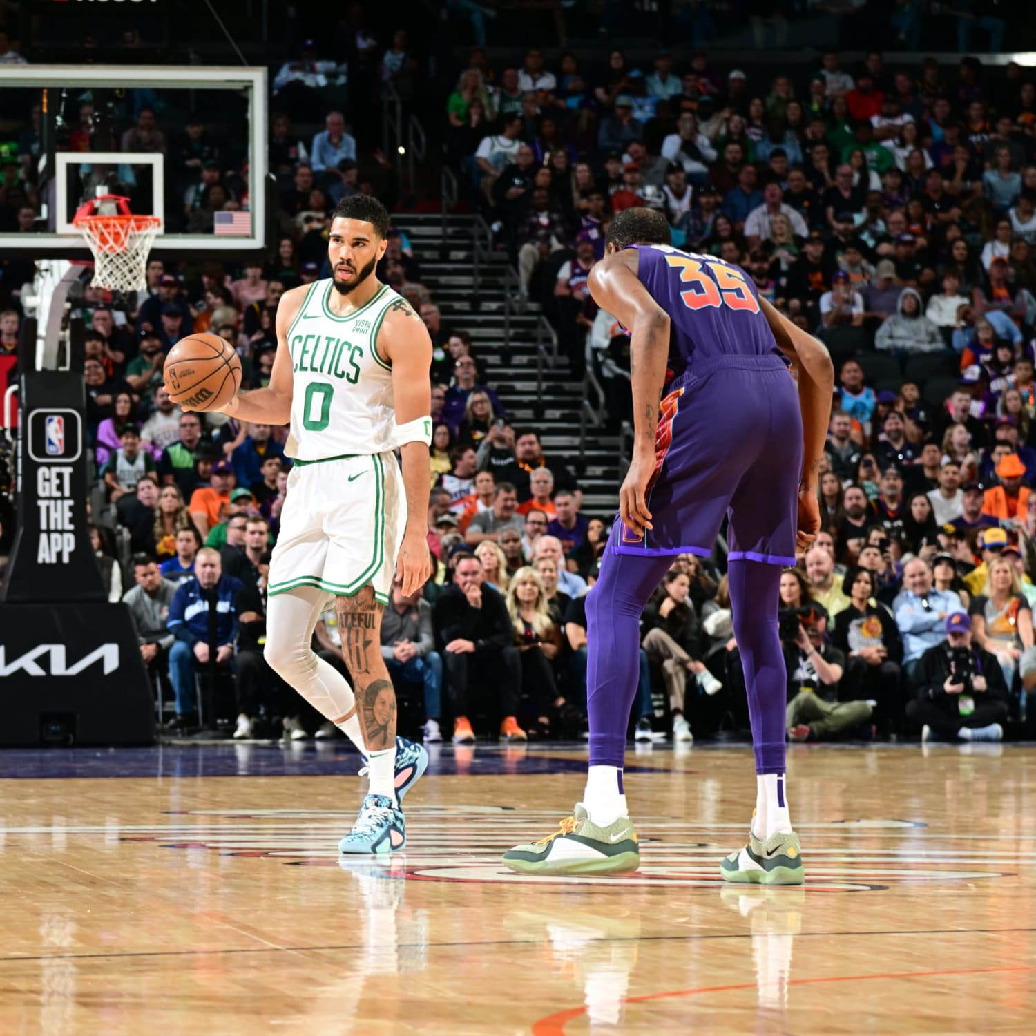 Bleacher Report NBA on X: Jayson Tatum and some of the Celtics players are  wearing purple No. 8 and No. 24 arm bands in honor of Kobe Tatum went off  for 18