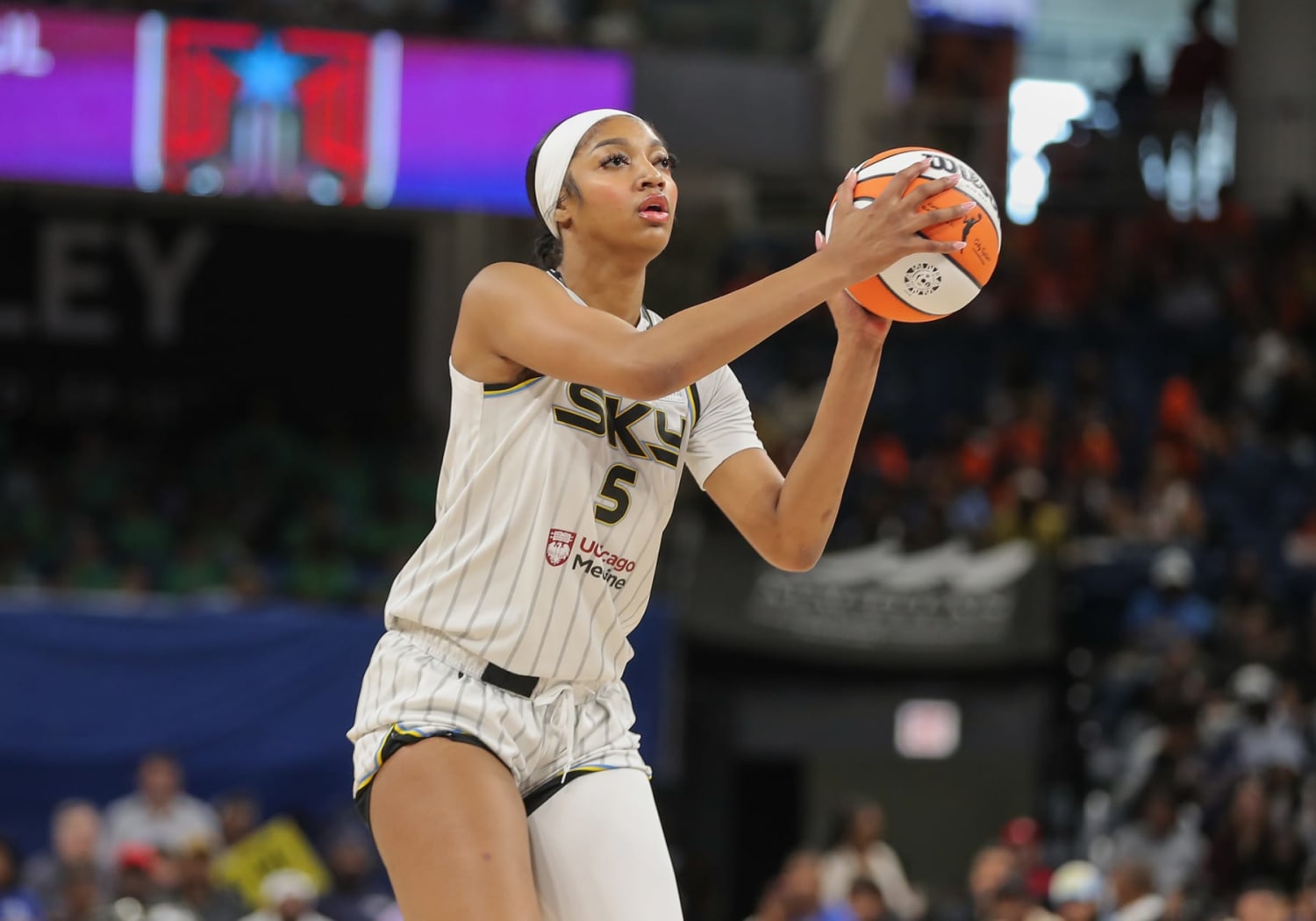 Liz Cambage Responds to Video of 2021 Australia-Nigeria Altercation  Surfacing | News, Scores, Highlights, Stats, and Rumors | Bleacher Report