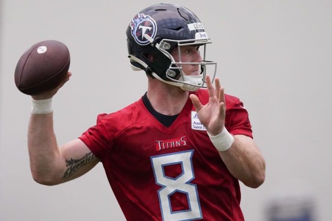 Tennessee Titans Release Week 1 Inactive List, Will Levis Named 'Emergency  QB' - Sports Illustrated Tennessee Titans News, Analysis and More