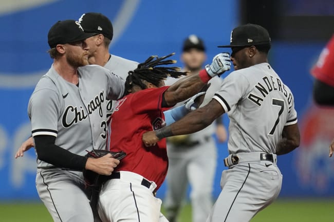 FOX Sports: MLB on X: Josh Donaldson received a one-game suspension  following his interactions with Tim Anderson during the Yankees-White Sox  series.  / X