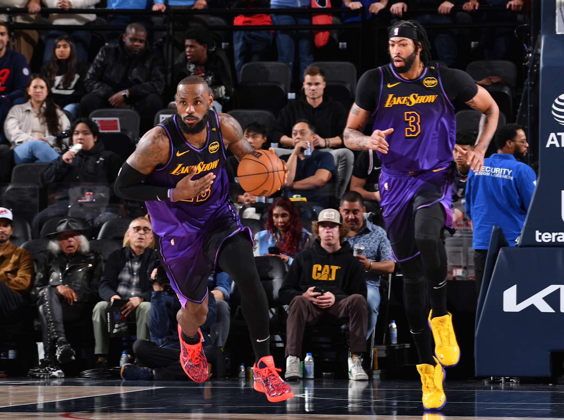 Los laker discount