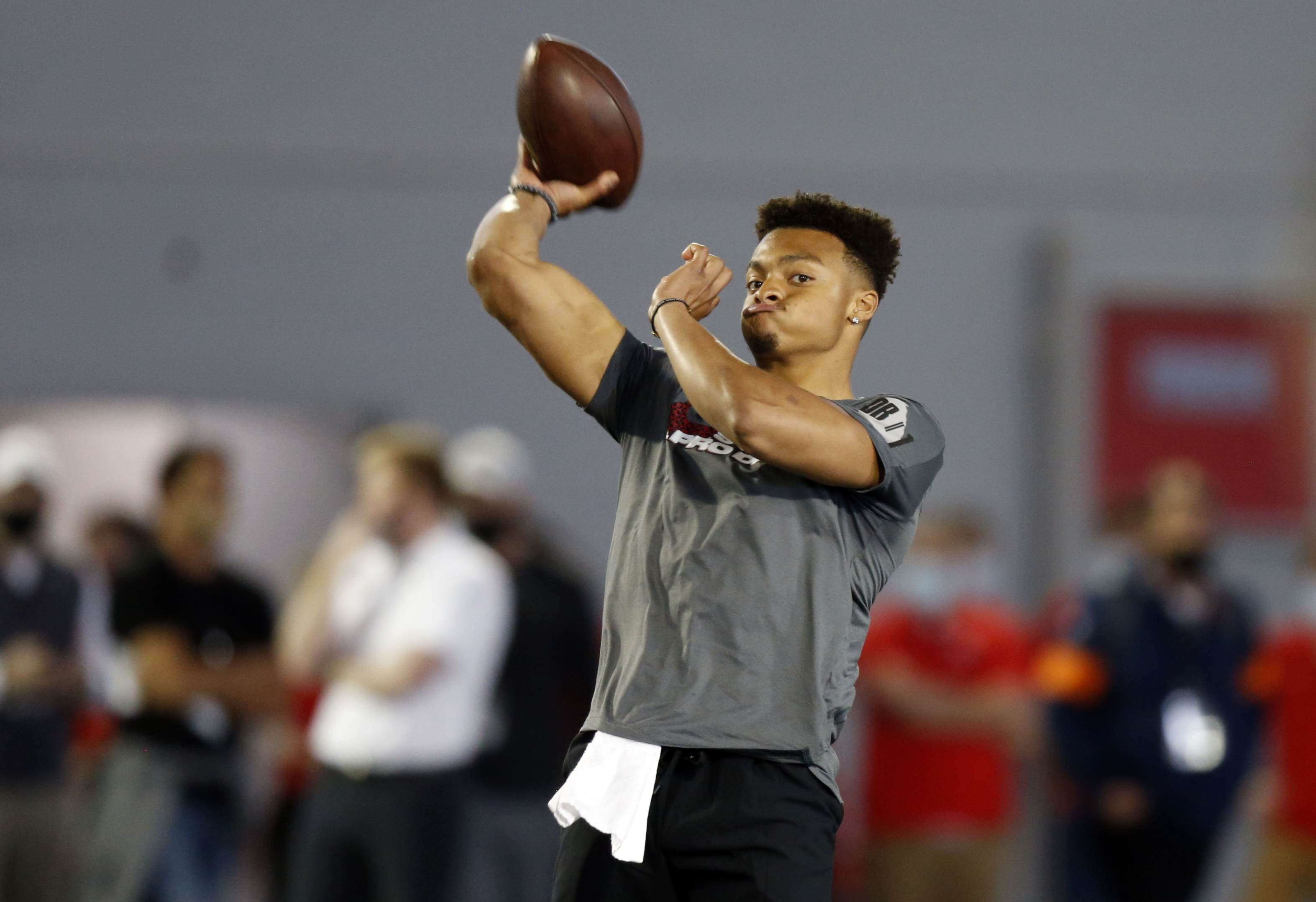 After Browns sack Justin Fields 9 times, Dan Orlovsky calls for