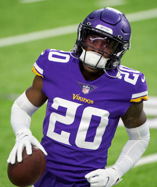 Vikings release CB Gladney over Texas assault case