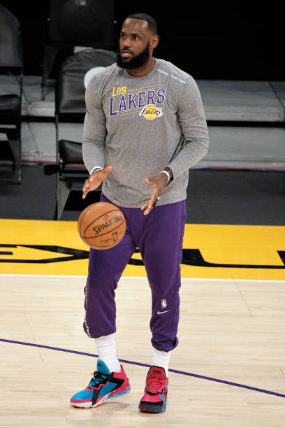 Woj: Lakers’ LeBron James About 3 weeks away from returning to ankle injury |  Bleacher Report