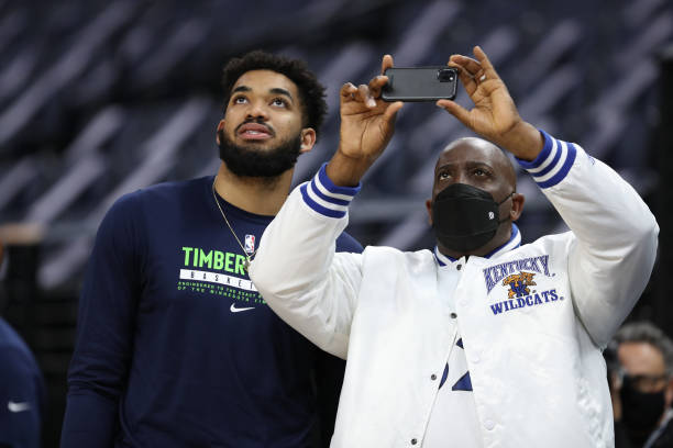 MINNEAPOLIS, MN -  APRIL 11: Karl-Anthony Towns #32 of the Minnesota Timberwolves and Karl Towns Sr. prior to the game against the Chicago Bulls on April 11, 2021 at Target Center in Minneapolis, Minnesota. NOTE TO USER: User expressly acknowledges and agrees that, by downloading and or using this Photograph, user is consenting to the terms and conditions of the Getty Images License Agreement. Mandatory Copyright Notice: Copyright 2021 NBAE (Photo by Jordan Johnson/NBAE via Getty Images)