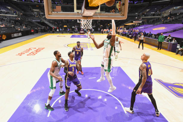 Jaylen Brown Drops 40 as Celtics Knock off Lakers for 5th Straight Win